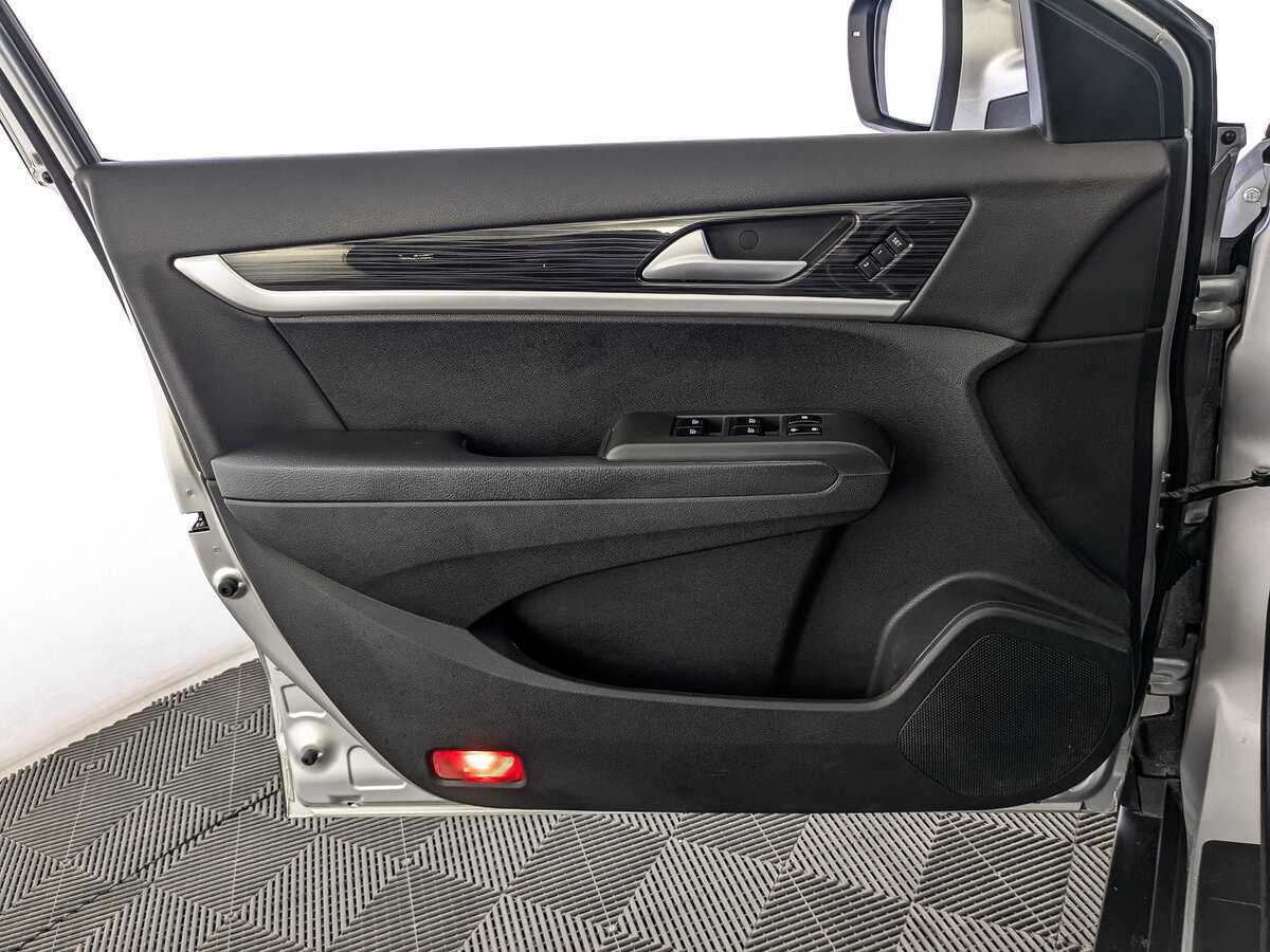 Dongfeng AX7 2018 года с пробегом. Фото: #18