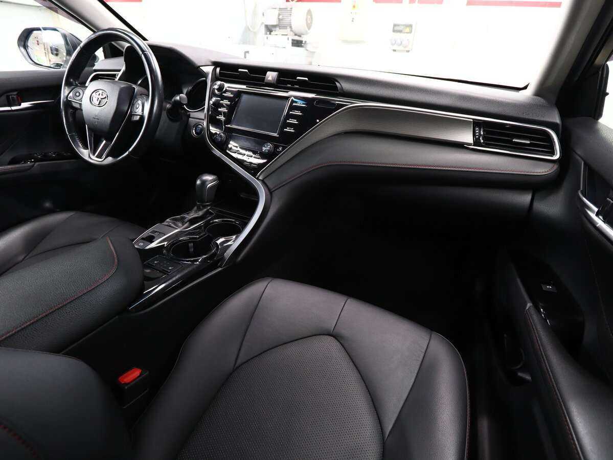 Toyota Camry 2020 года с пробегом. Фото: #13