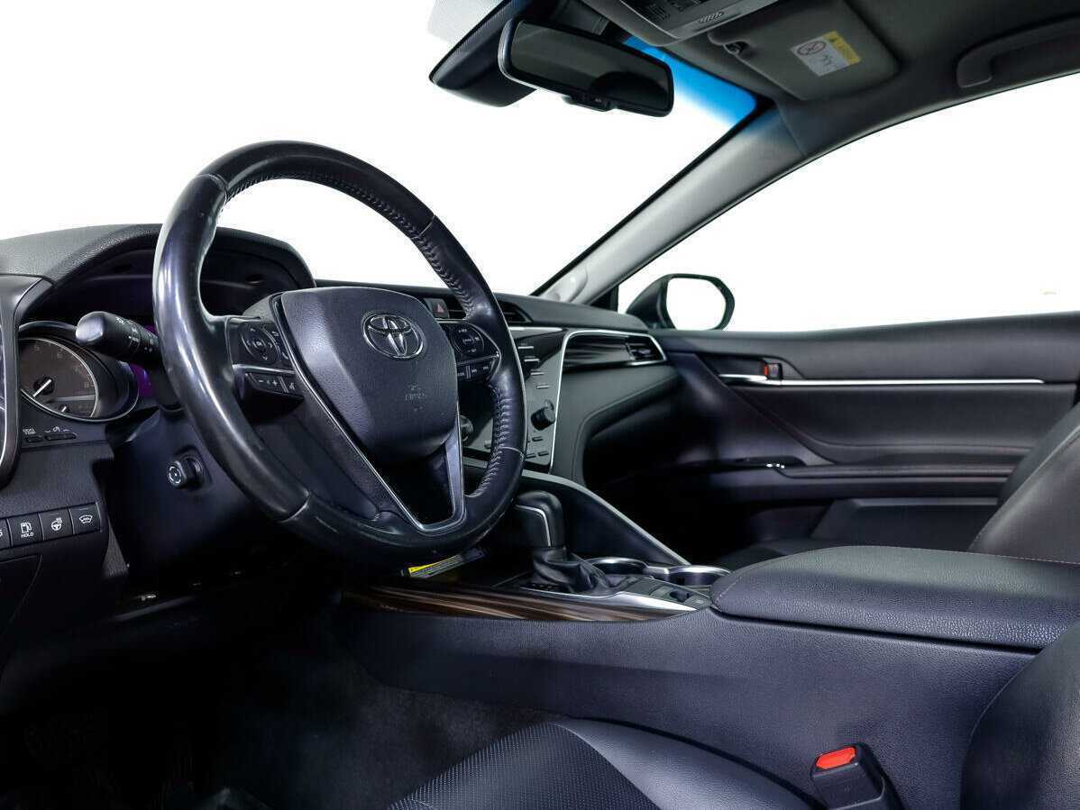 Toyota Camry 2019 года с пробегом. Фото: #11