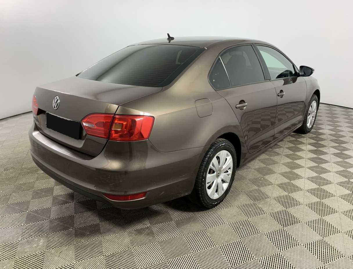 Volkswagen Jetta 2013 года с пробегом. Фото: #4