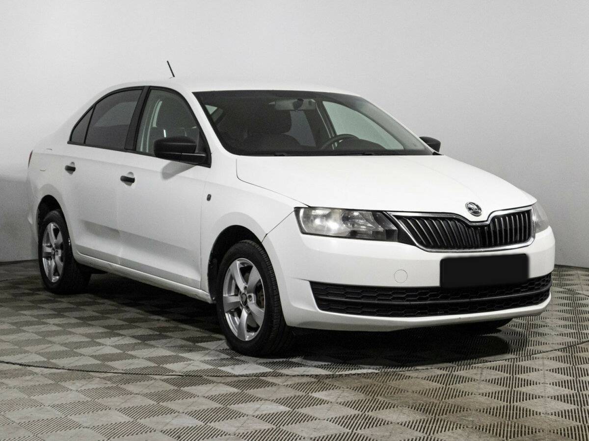 Skoda Rapid 2015 года с пробегом. Фото: #2