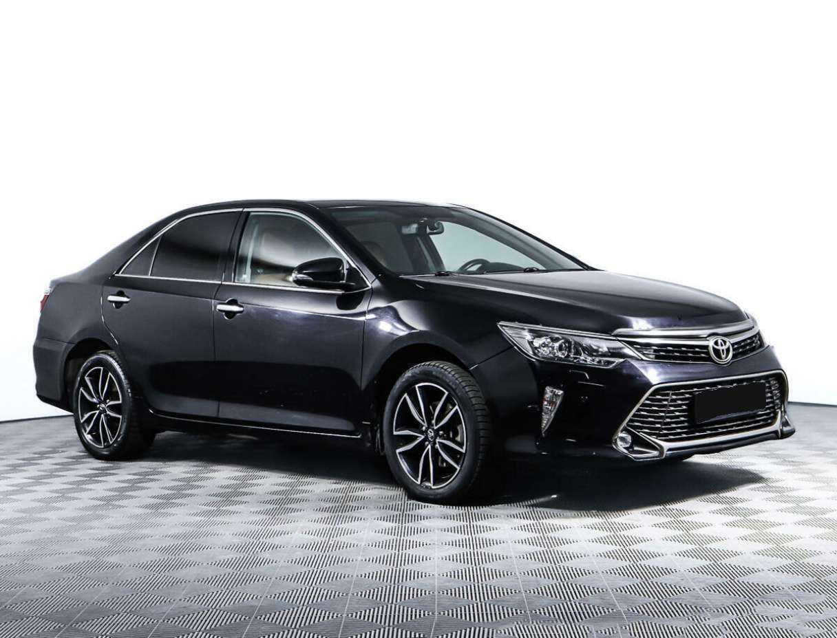 Toyota Camry 2017 года с пробегом. Фото: #2