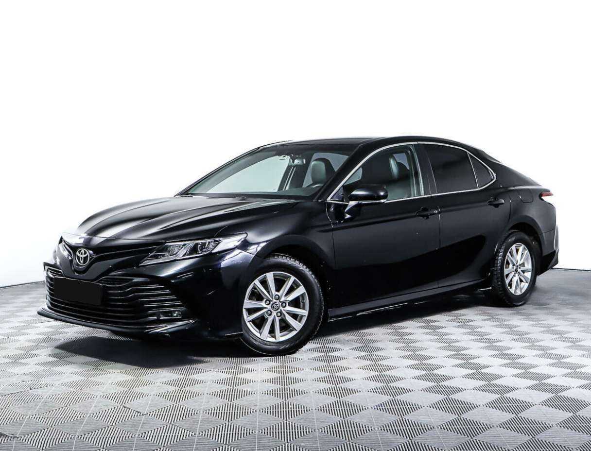 Toyota Camry 2020 года с пробегом. Посмотреть фото