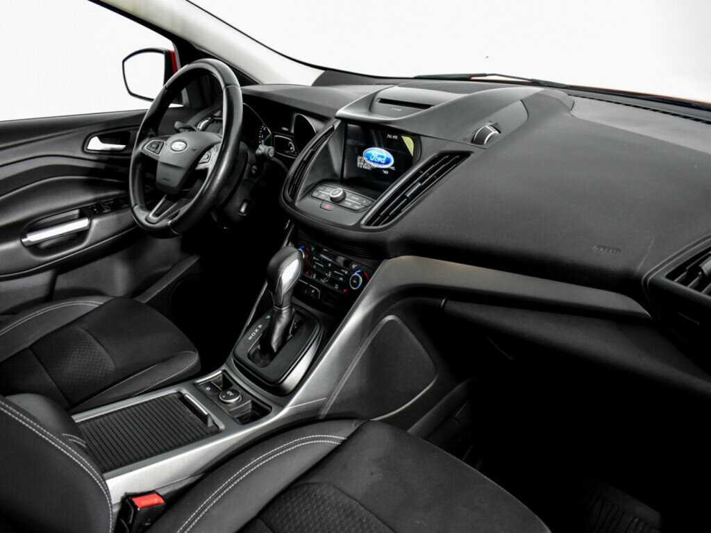 Ford Kuga 2017 года с пробегом. Фото: #10