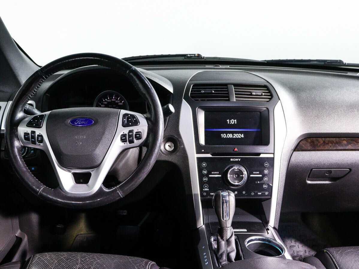 Ford Explorer 2013 года с пробегом. Фото: #8