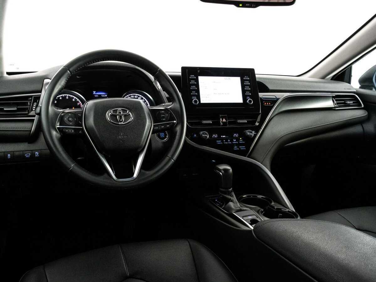 Toyota Camry 2021 года с пробегом. Фото: #8