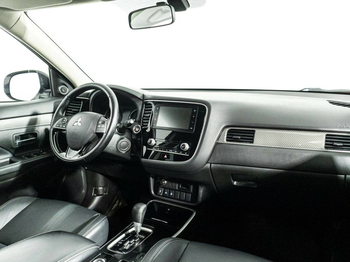 Mitsubishi Outlander 2020 года с пробегом. Фото: #8