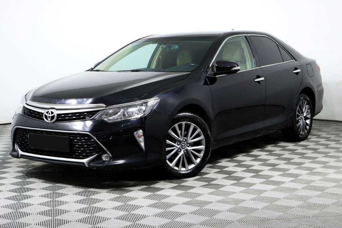 Toyota Camry 2017 года с пробегом. Посмотреть фото