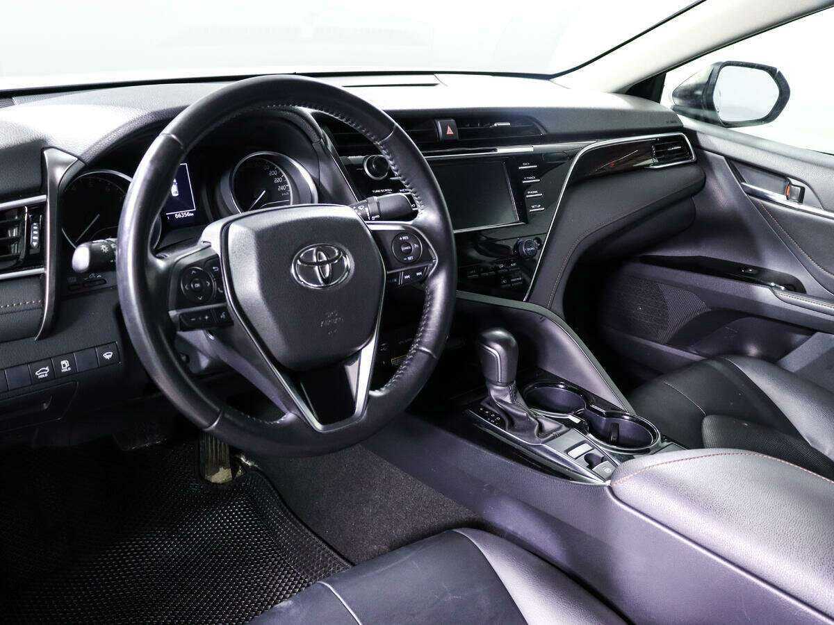 Toyota Camry 2020 года с пробегом. Фото: #13
