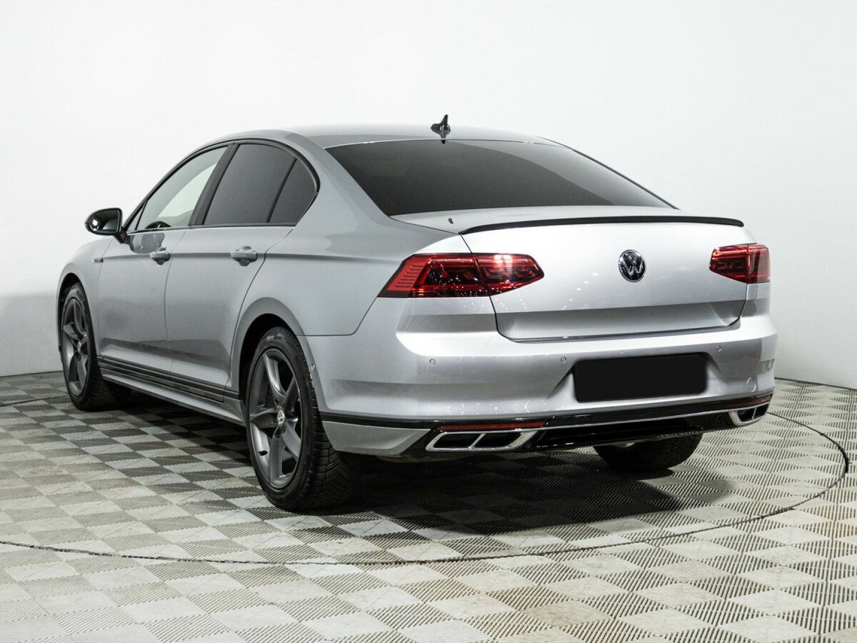 Volkswagen Passat 2021 года с пробегом. Фото: #6