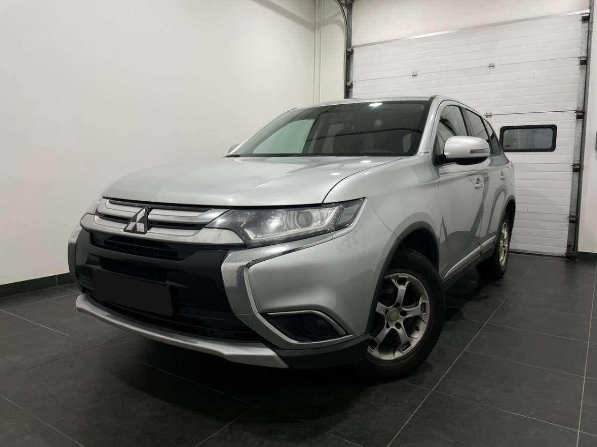 Mitsubishi Outlander 2016 года с пробегом. Фото: #0