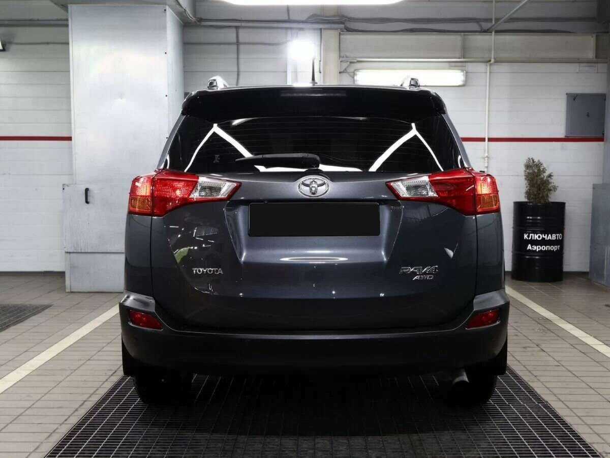 Toyota RAV4 2013 года с пробегом. Фото: #3