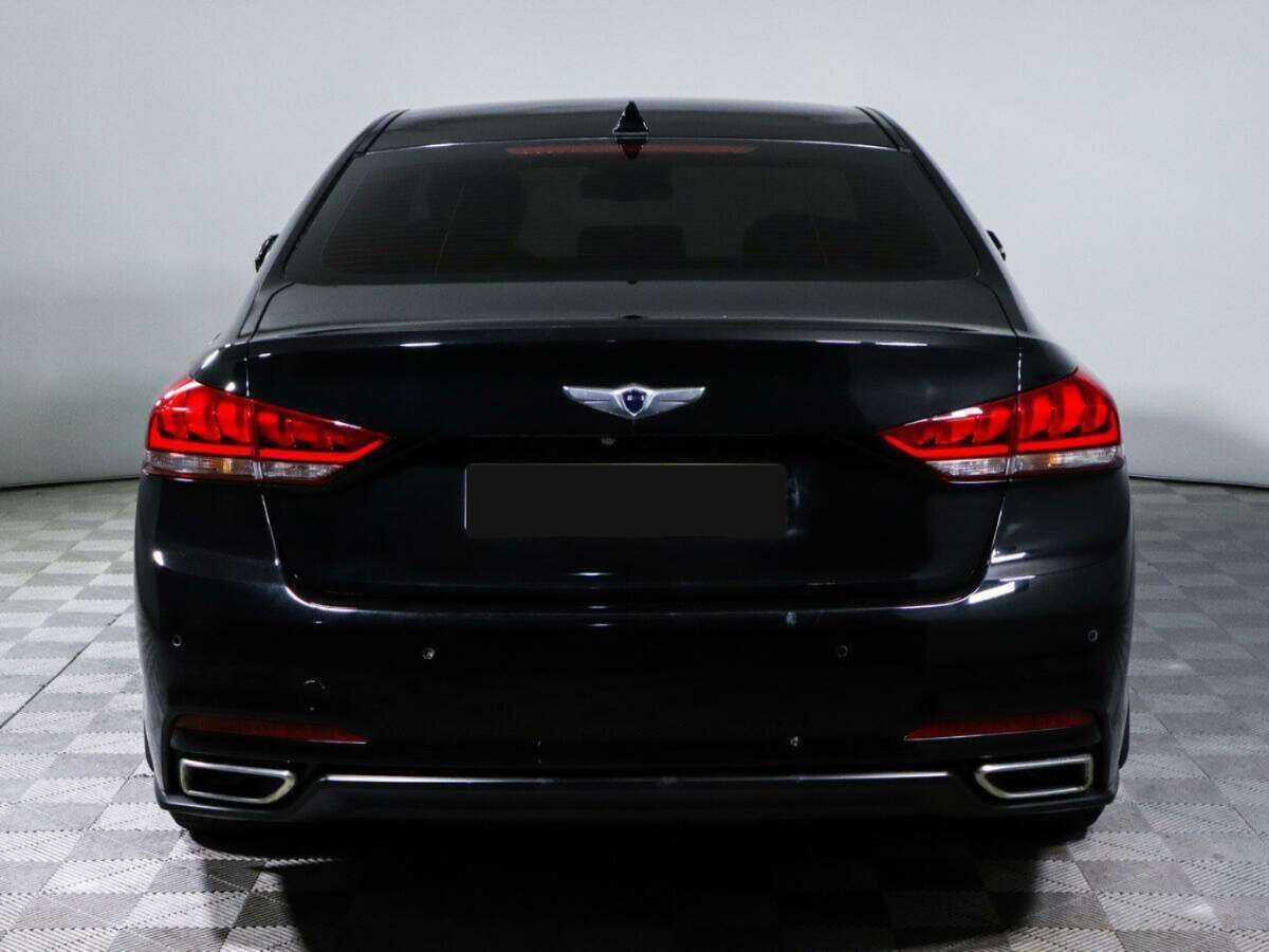 Hyundai Genesis 2014 года с пробегом. Фото: #4