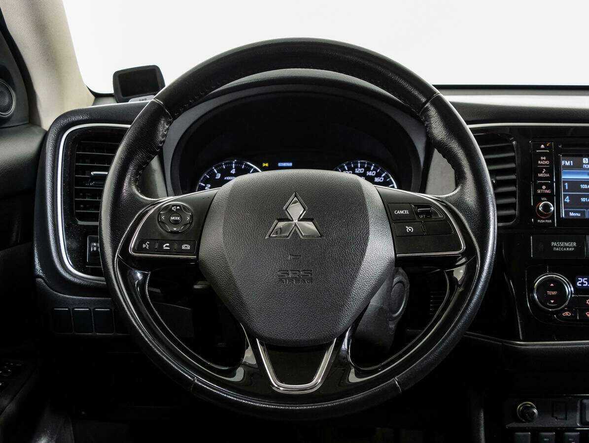 Mitsubishi Outlander 2017 года с пробегом. Фото: #11