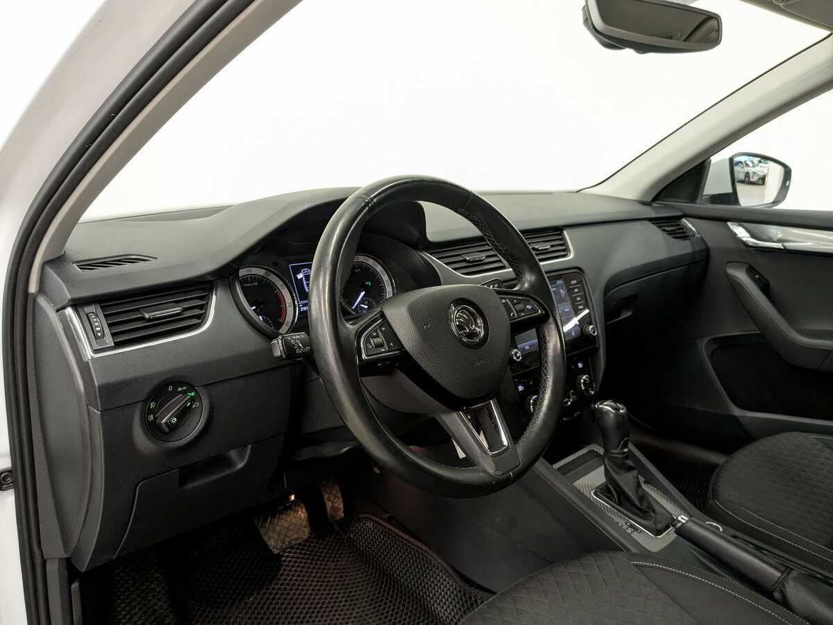 Skoda Octavia 2017 года с пробегом. Фото: #15