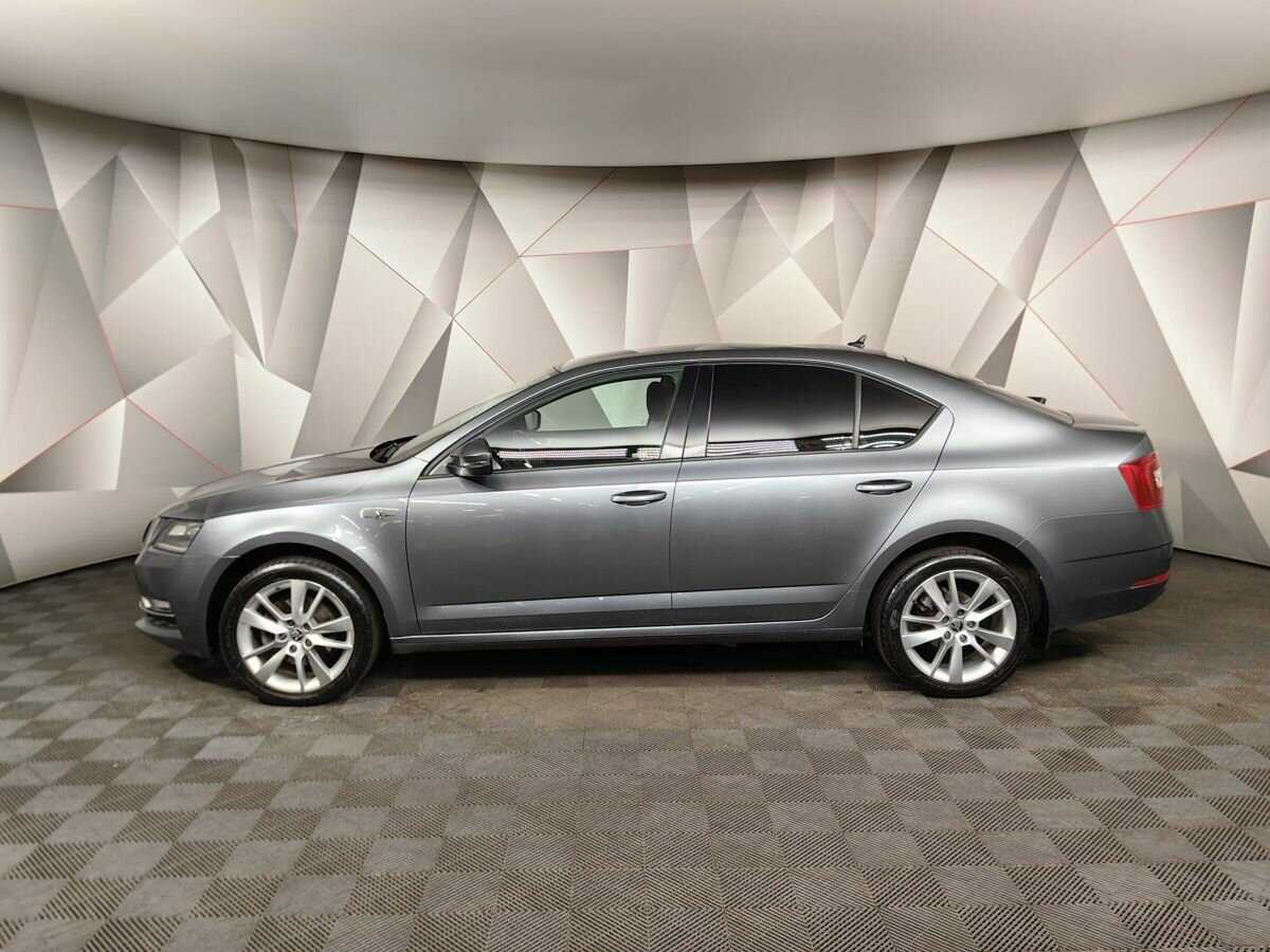 Skoda Octavia 2019 года с пробегом. Фото: #4