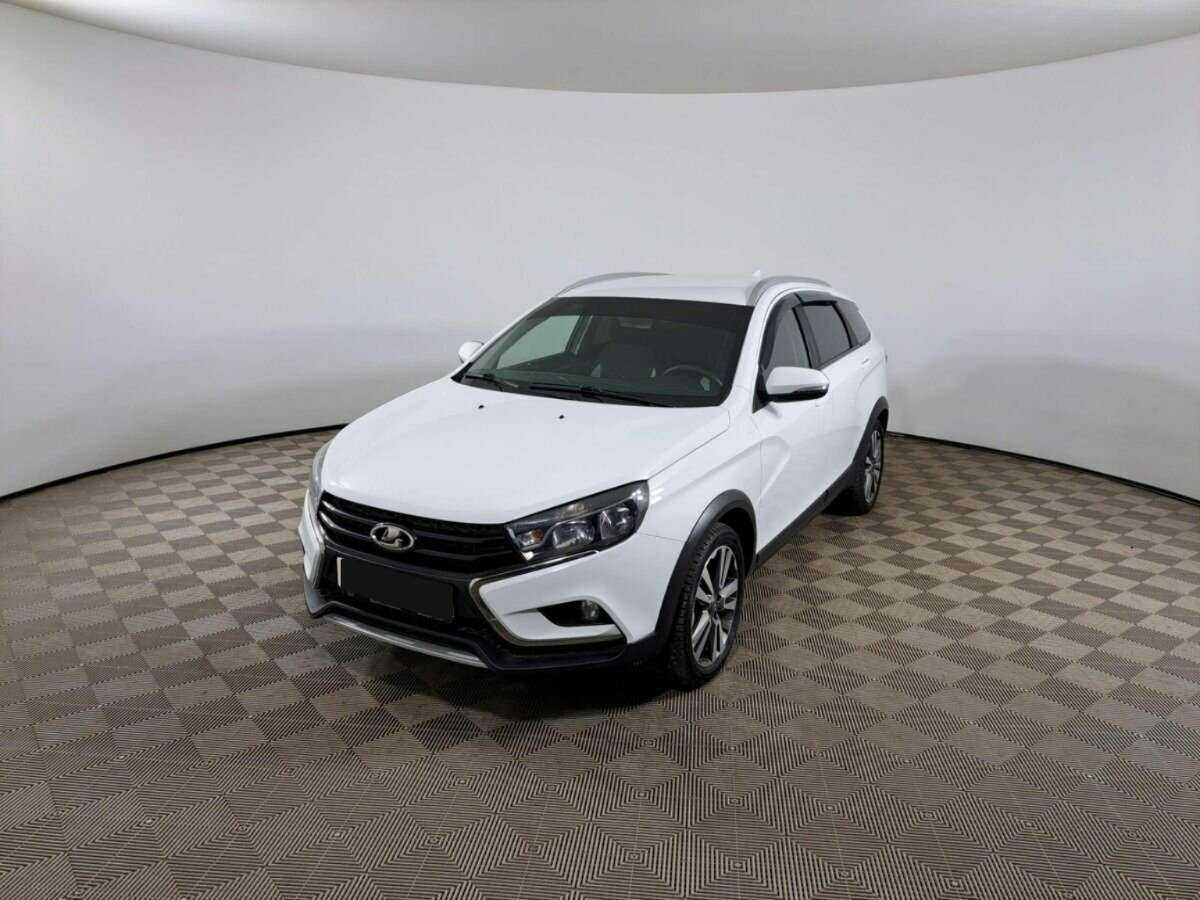Lada (ВАЗ) Vesta 2018 года с пробегом. Посмотреть фото