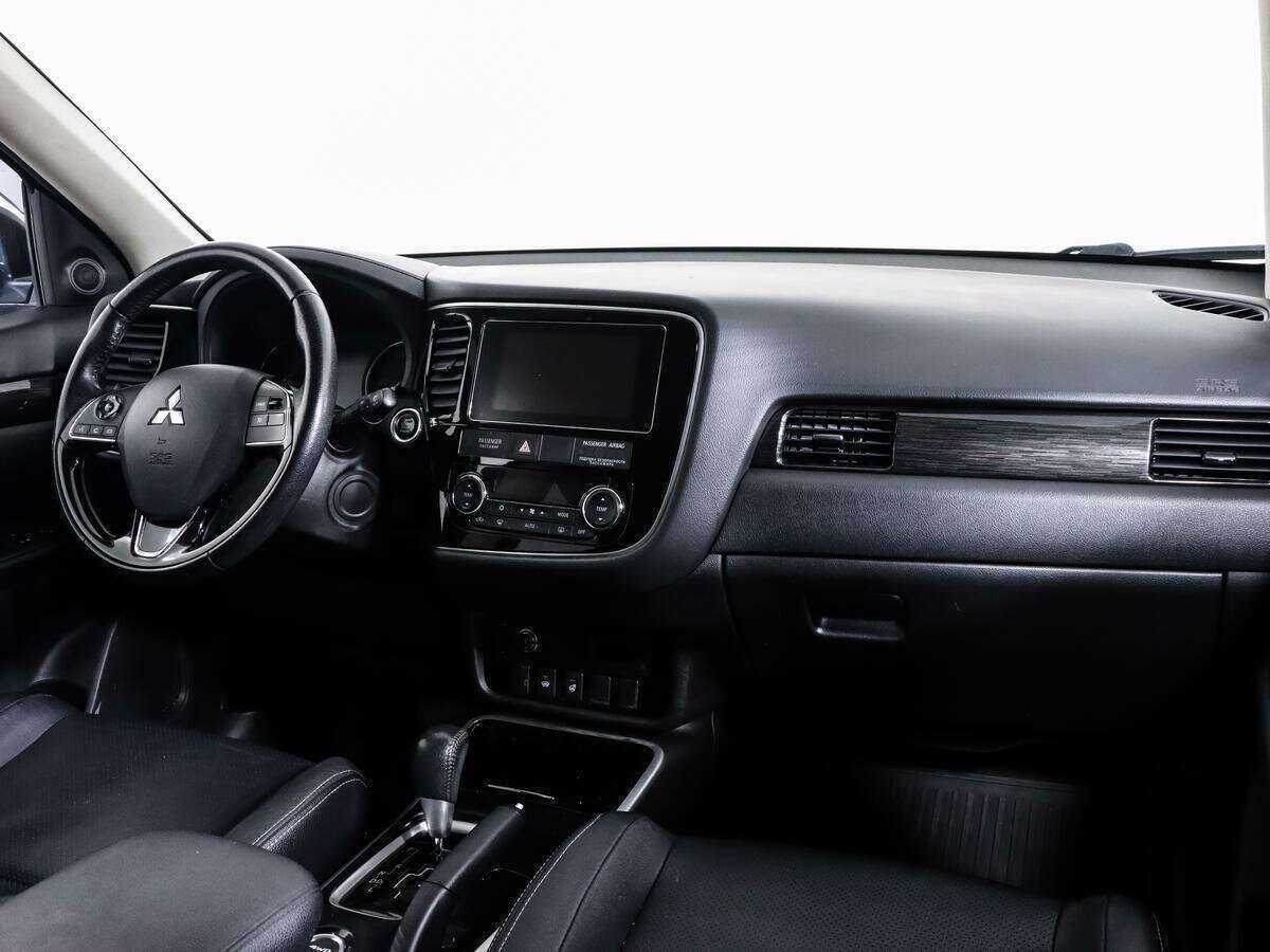 Mitsubishi Outlander 2018 года с пробегом. Фото: #6