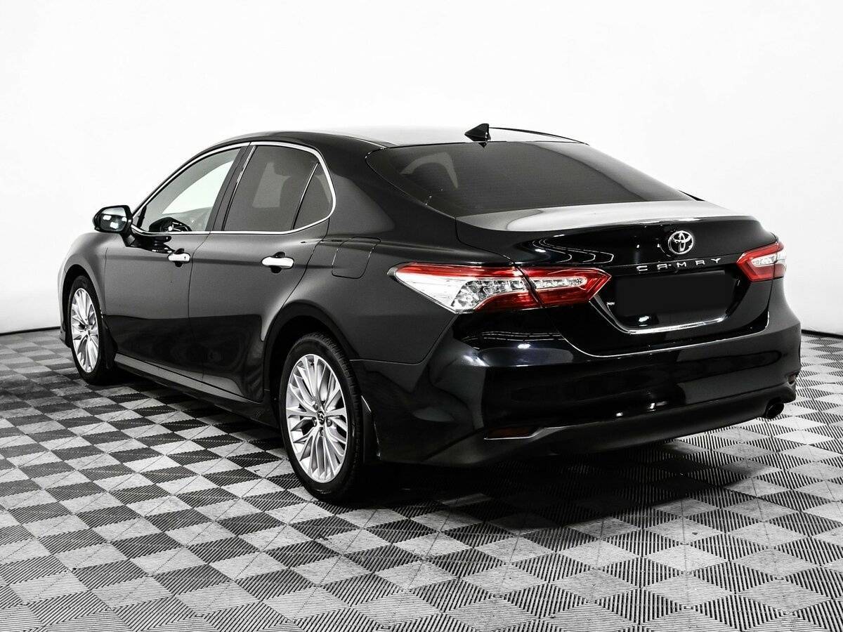 Toyota Camry 2019 года с пробегом. Фото: #6