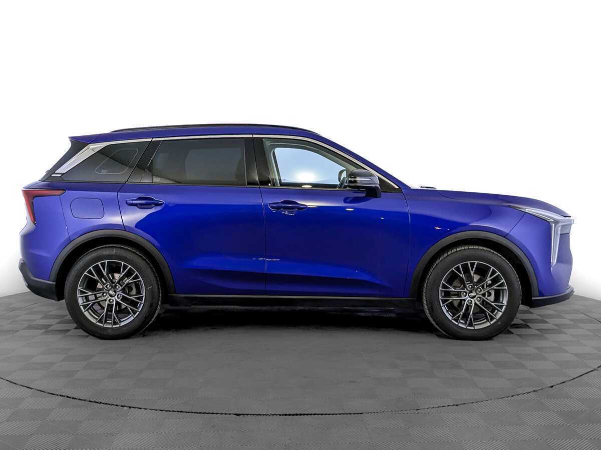 FAW Bestune T55 2023 года с пробегом. Фото: #3