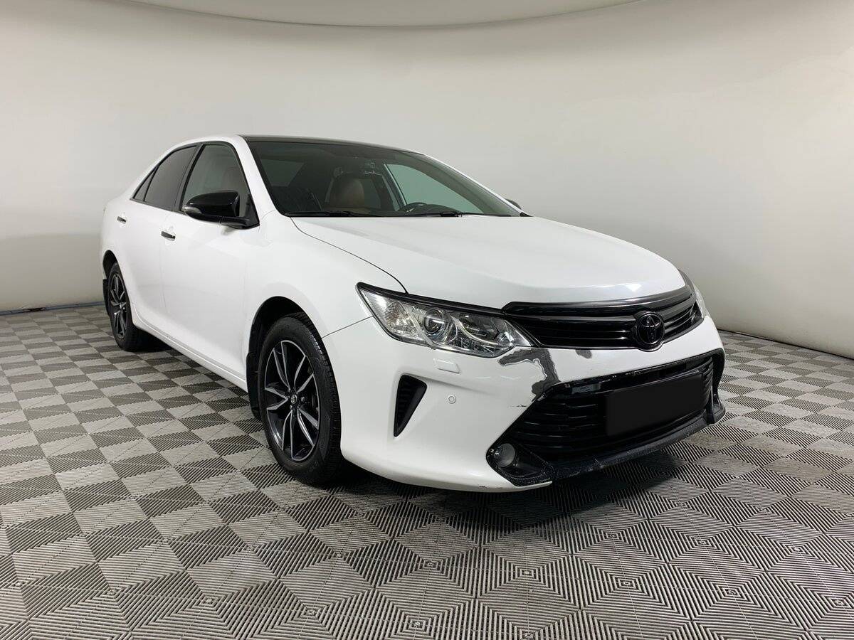 Toyota Camry 2017 года с пробегом. Фото: #2