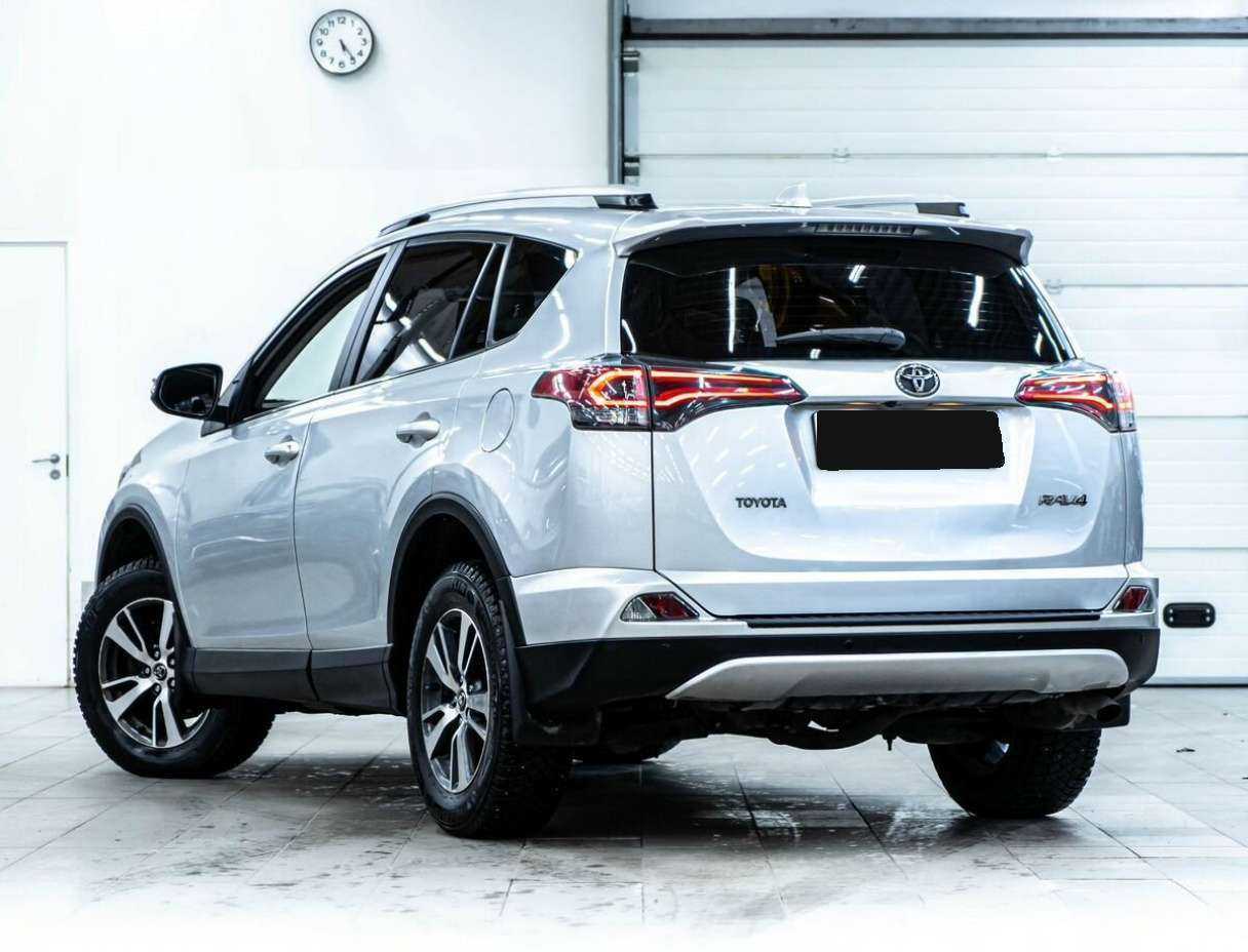 Toyota RAV4 2016 года с пробегом. Фото: #3