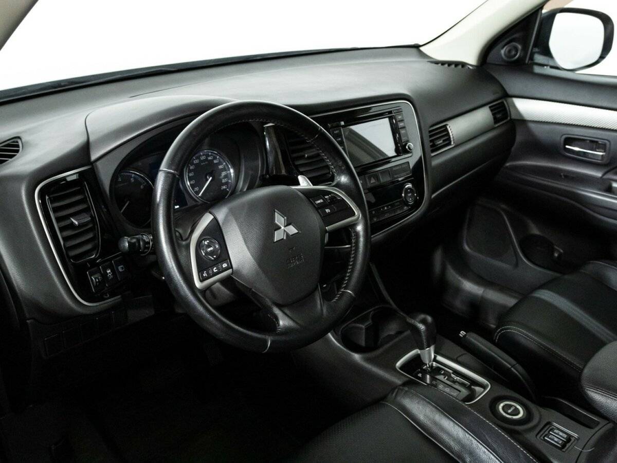 Mitsubishi Outlander 2013 года с пробегом. Фото: #10