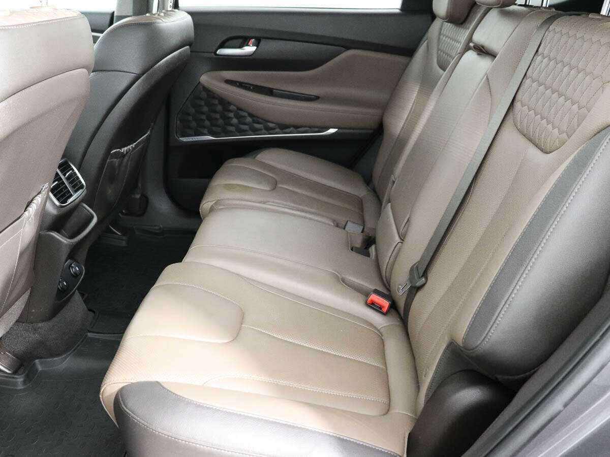 Hyundai Santa Fe 2019 года с пробегом. Фото: #10