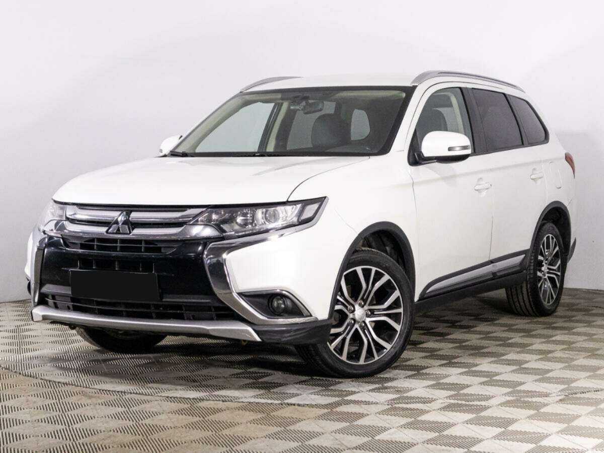 Mitsubishi Outlander 2017 года с пробегом. Посмотреть фото