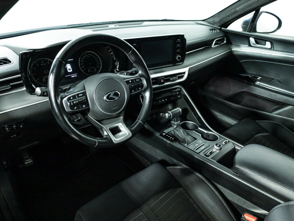 Kia K5 2020 года с пробегом. Фото: #10