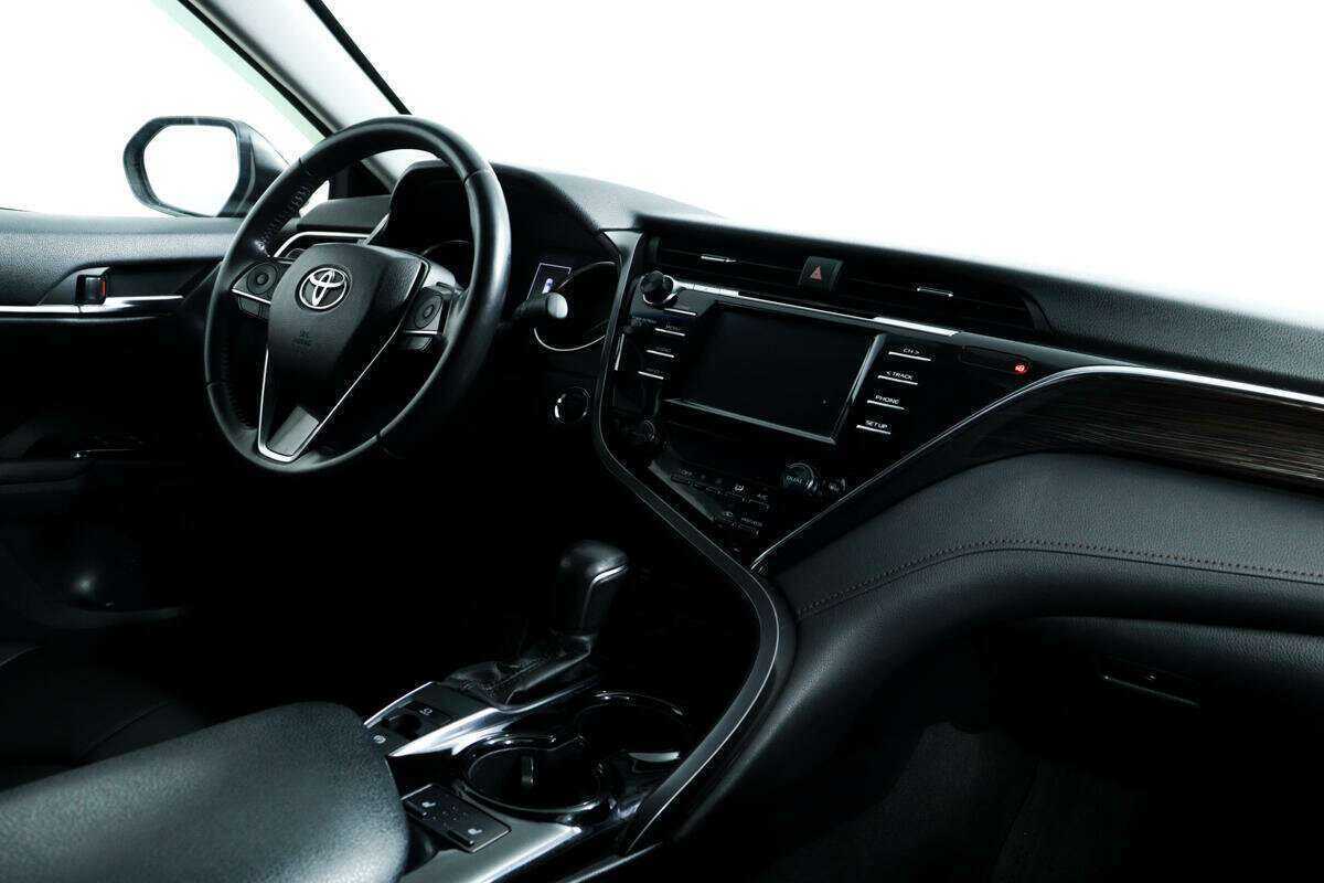 Toyota Camry 2019 года с пробегом. Фото: #8