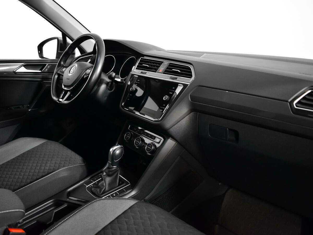 Volkswagen Tiguan 2018 года с пробегом. Фото: #7