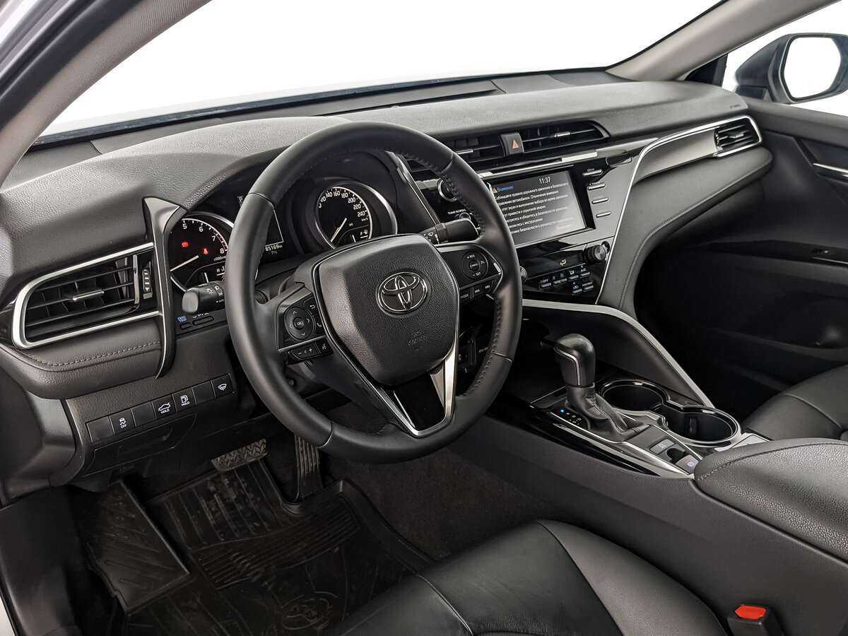 Toyota Camry 2020 года с пробегом. Фото: #14