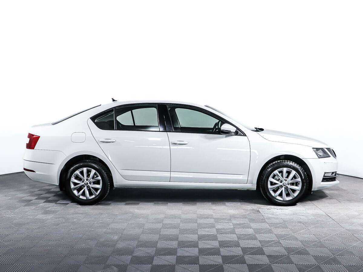 Skoda Octavia 2018 года с пробегом. Фото: #3