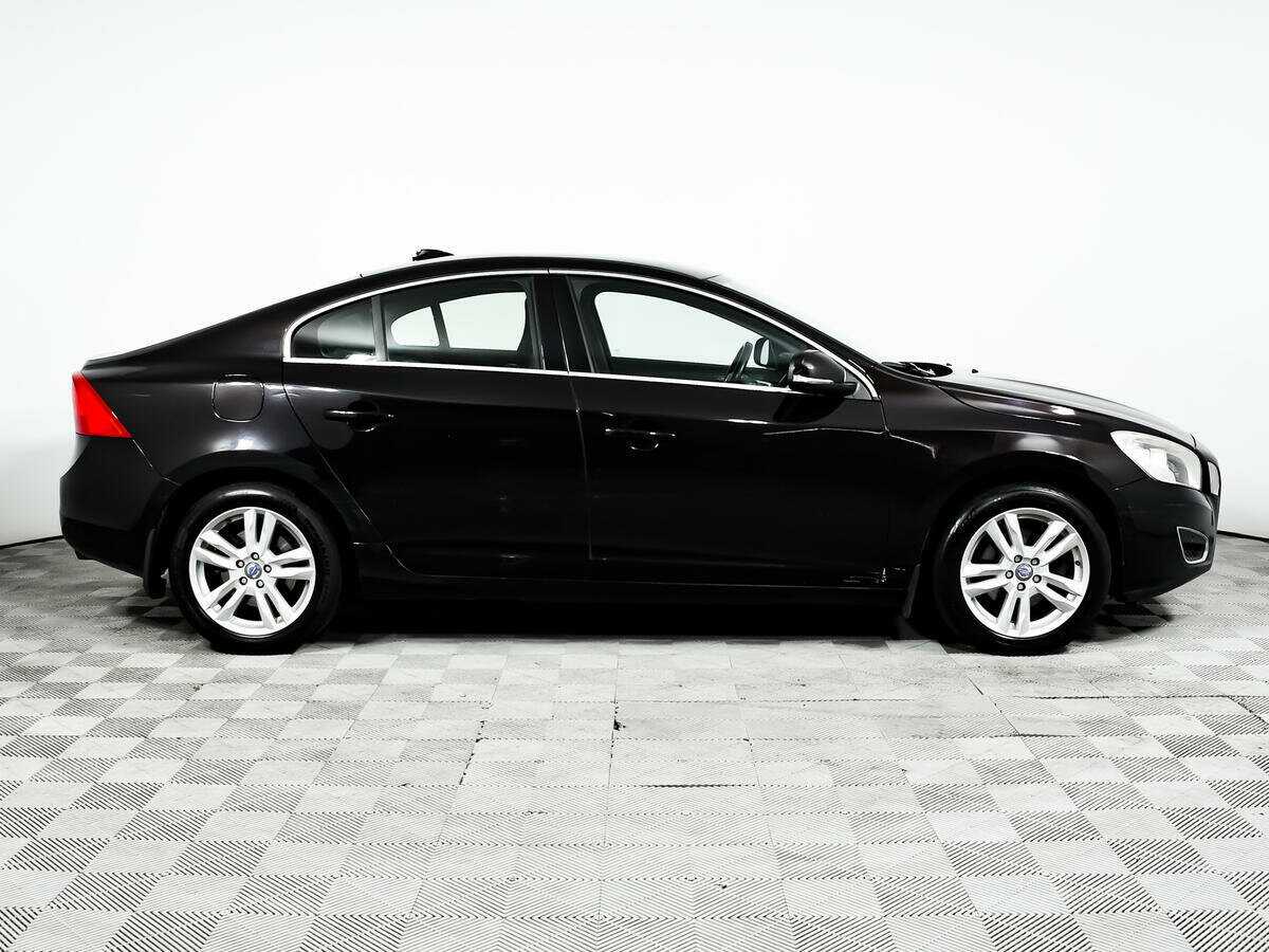 Volvo S60 2012 года с пробегом. Фото: #3