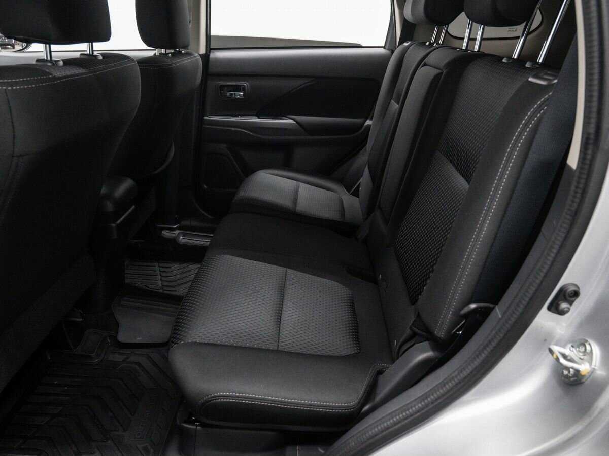 Mitsubishi Outlander 2016 года с пробегом. Фото: #13