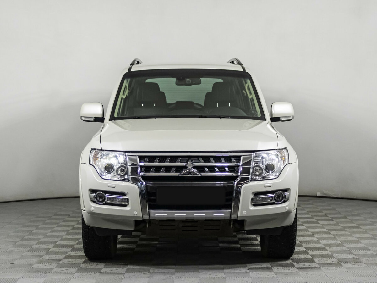 Mitsubishi Pajero 2014 года с пробегом. Фото: #1
