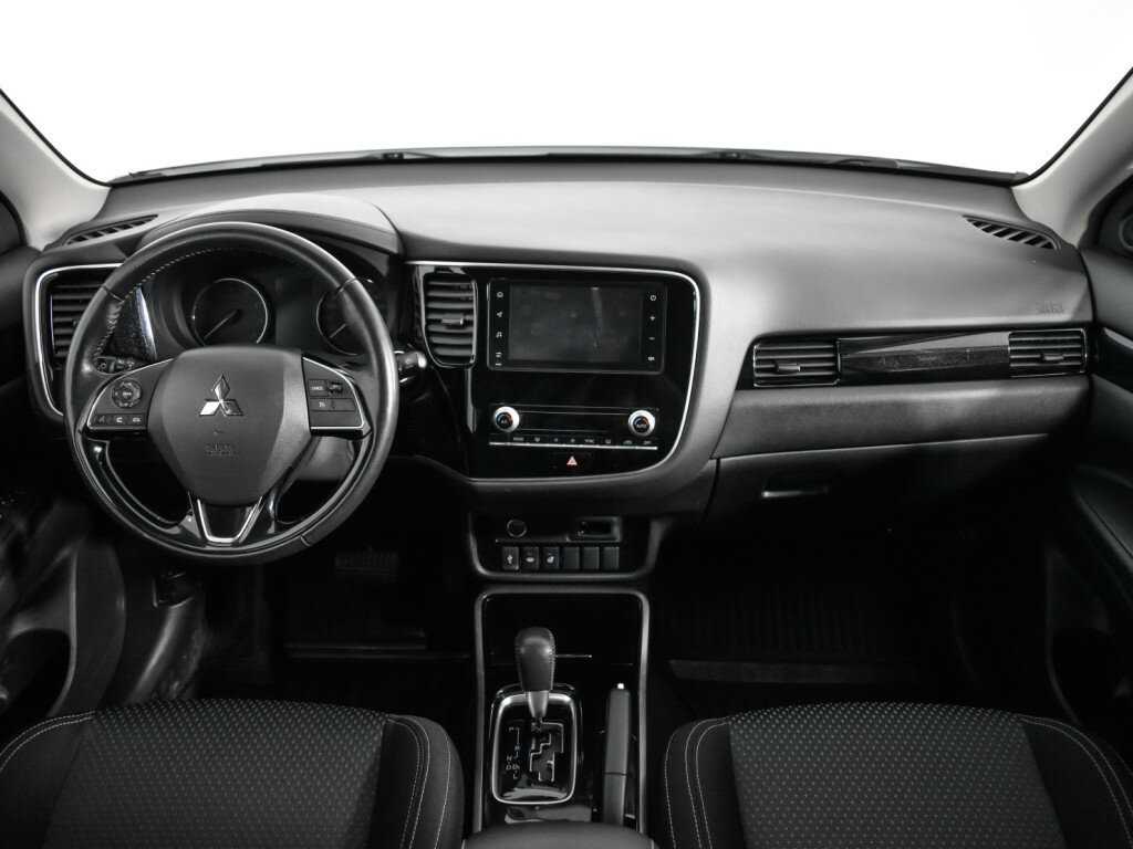 Mitsubishi Outlander 2020 года с пробегом. Фото: #11