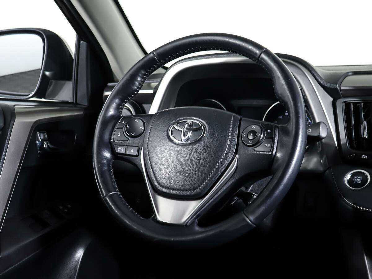 Toyota RAV4 2018 года с пробегом. Фото: #13