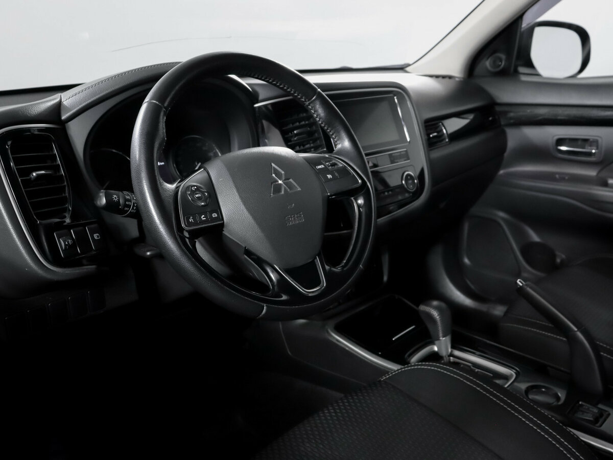 Mitsubishi Outlander 2019 года с пробегом. Фото: #13