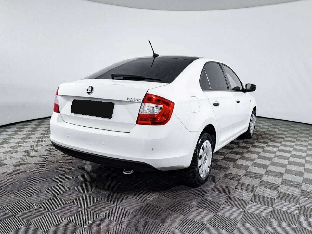 Skoda Rapid 2017 года с пробегом. Фото: #4
