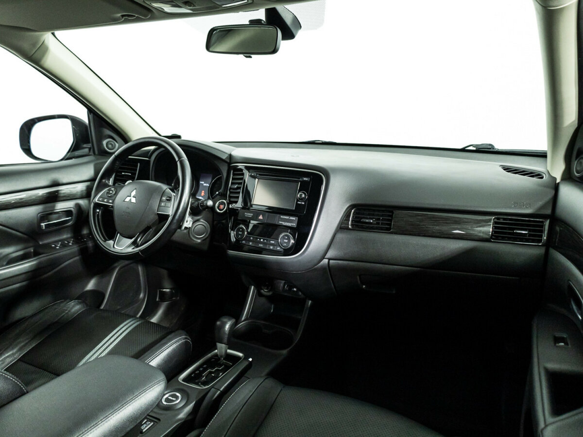 Mitsubishi Outlander 2016 года с пробегом. Фото: #7