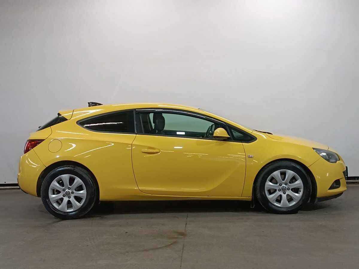 Opel Astra 2013 года с пробегом. Фото: #7