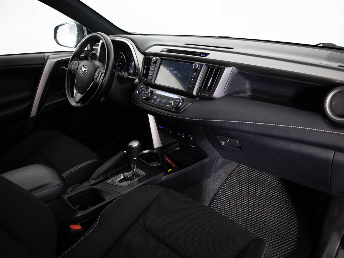 Toyota RAV4 2019 года с пробегом. Фото: #14