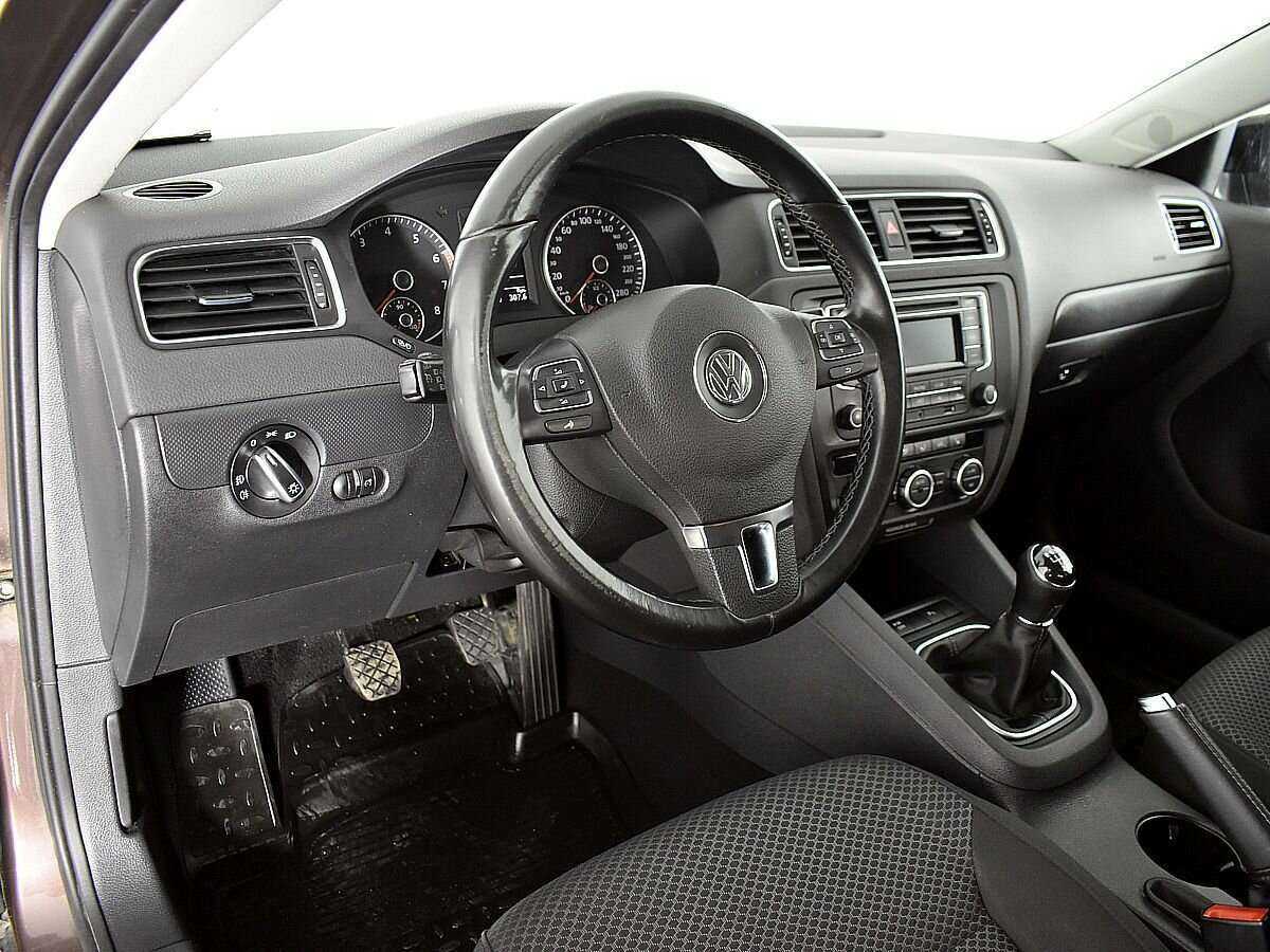 Volkswagen Jetta 2014 года с пробегом. Фото: #5