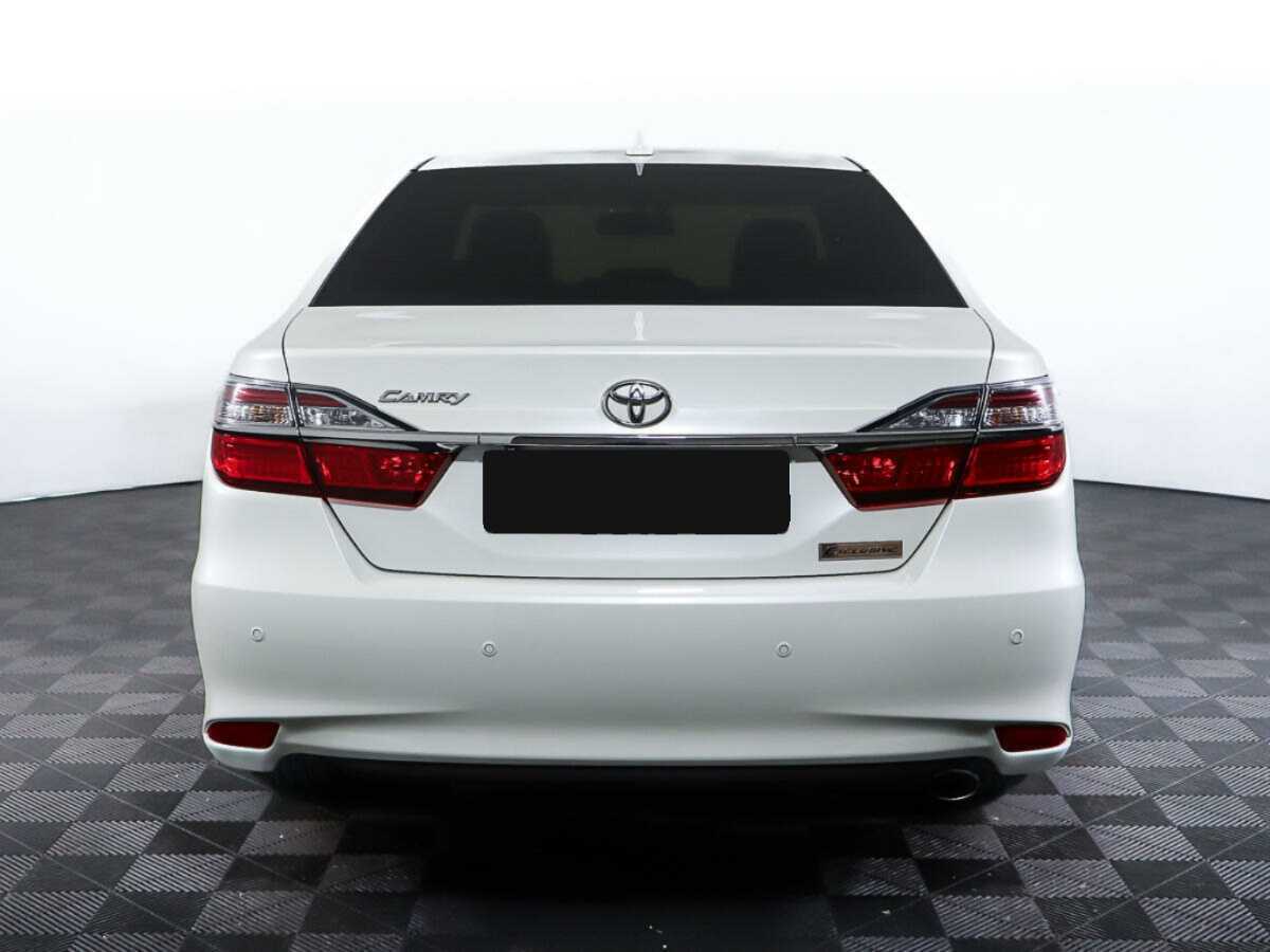 Toyota Camry 2017 года с пробегом. Фото: #5