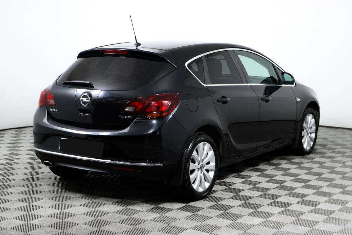 Opel Astra 2014 года с пробегом. Фото: #4