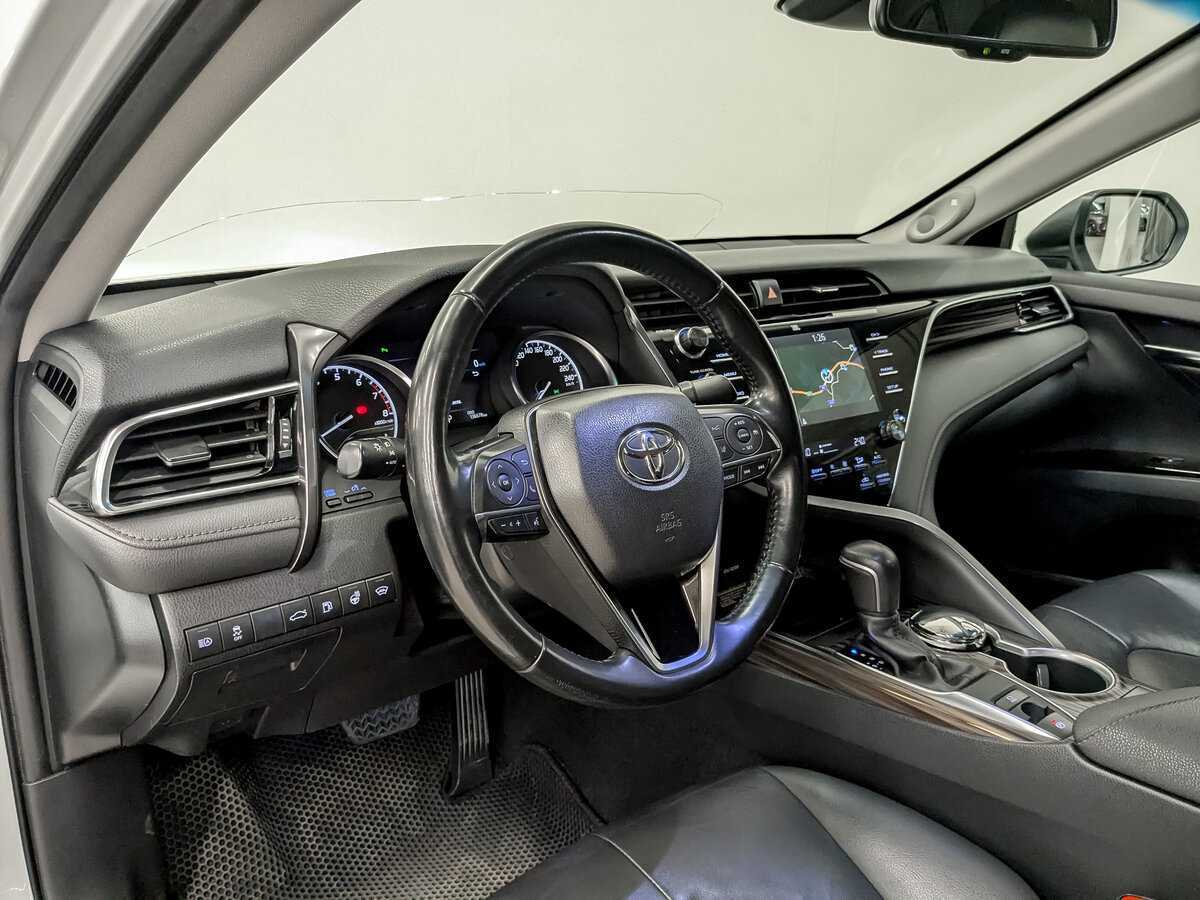 Toyota Camry 2019 года с пробегом. Фото: #15