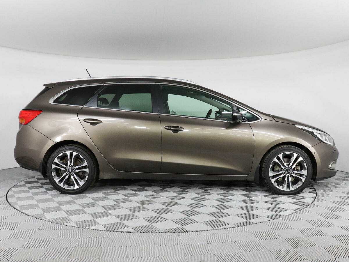 Kia Ceed 2013 года с пробегом. Фото: #3