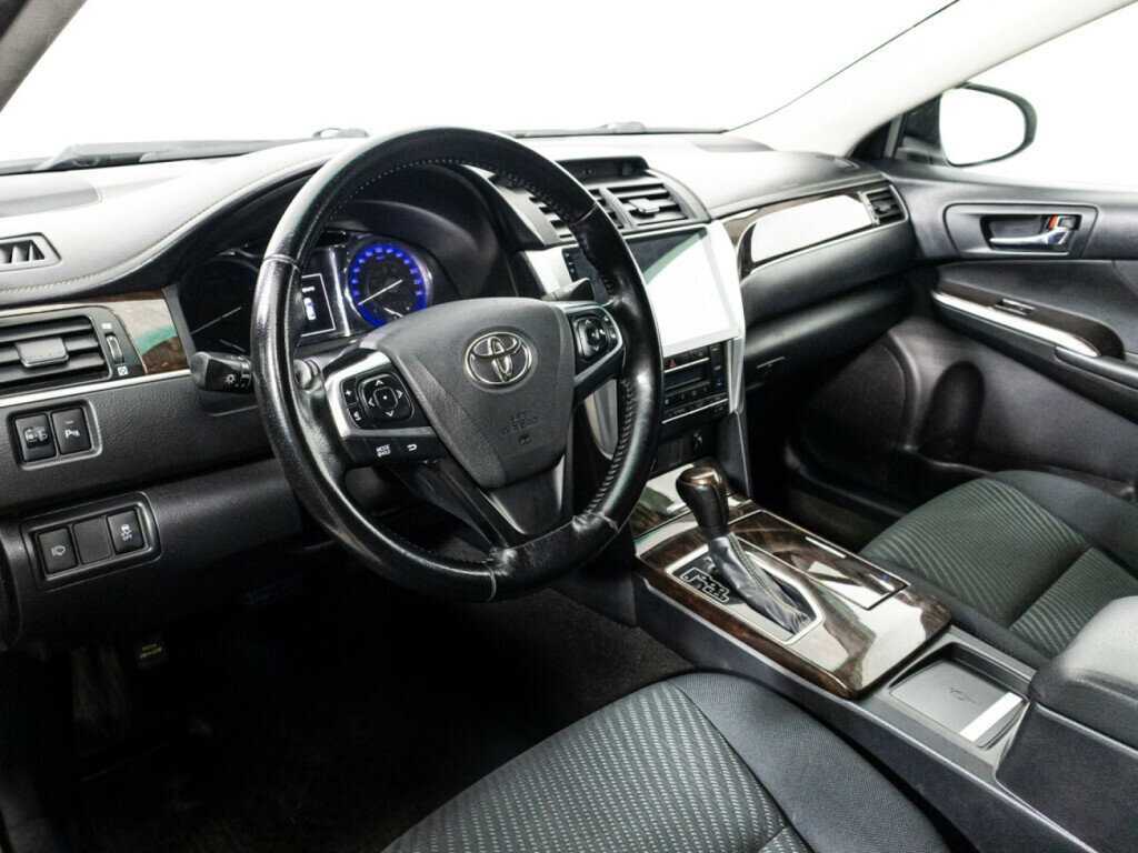 Toyota Camry 2018 года с пробегом. Фото: #10